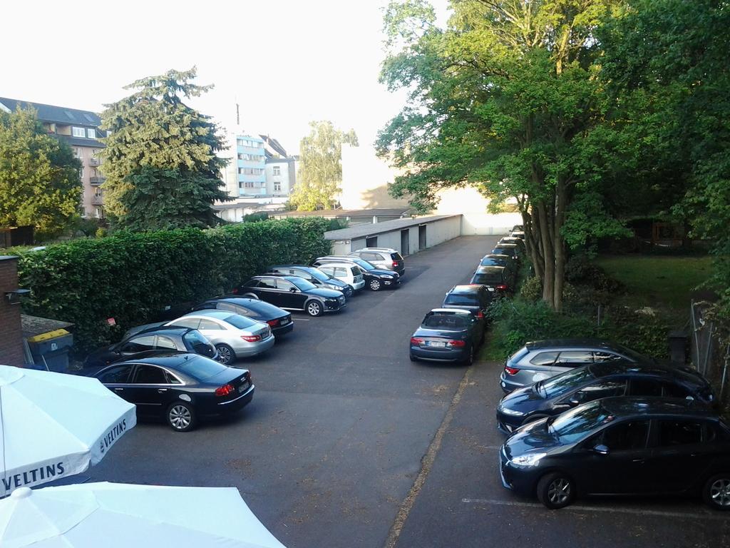 S&L Hotel Neuss Exteriör bild
